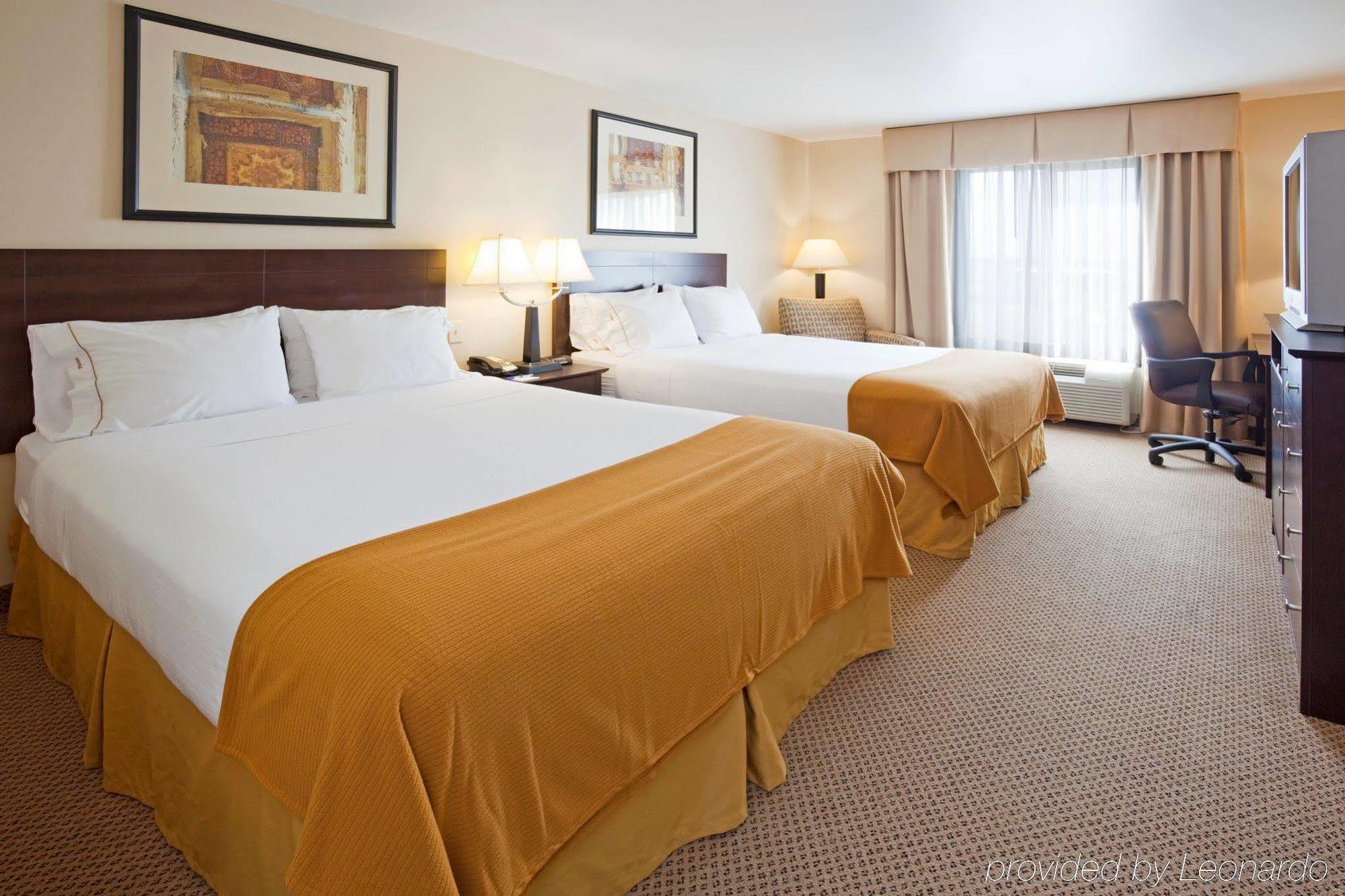 Holiday Inn Express Hotel & Suites Sioux Falls-Brandon By Ihg Номер фото