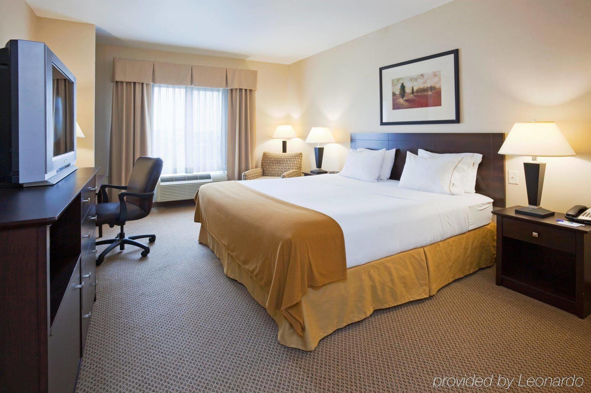 Holiday Inn Express Hotel & Suites Sioux Falls-Brandon By Ihg Номер фото
